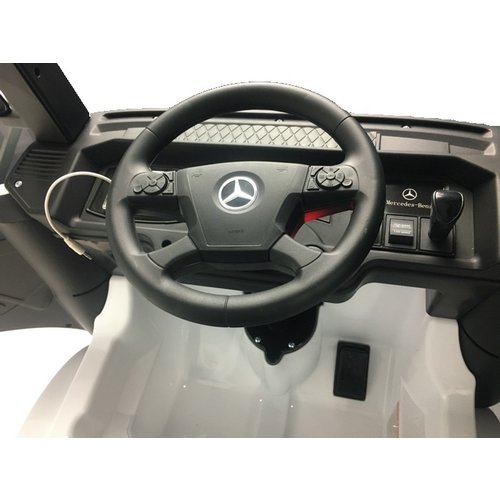 Mercedes Actros 12V kindervrachtwagen wit